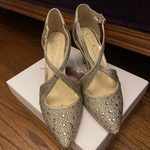 Jessica Simpson Champagne/Gold heels